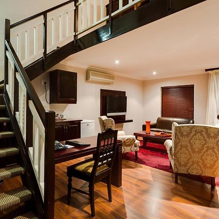 Protea Hotel By Marriott Dorpshuis & Spa Стелленбос Екстер'єр фото